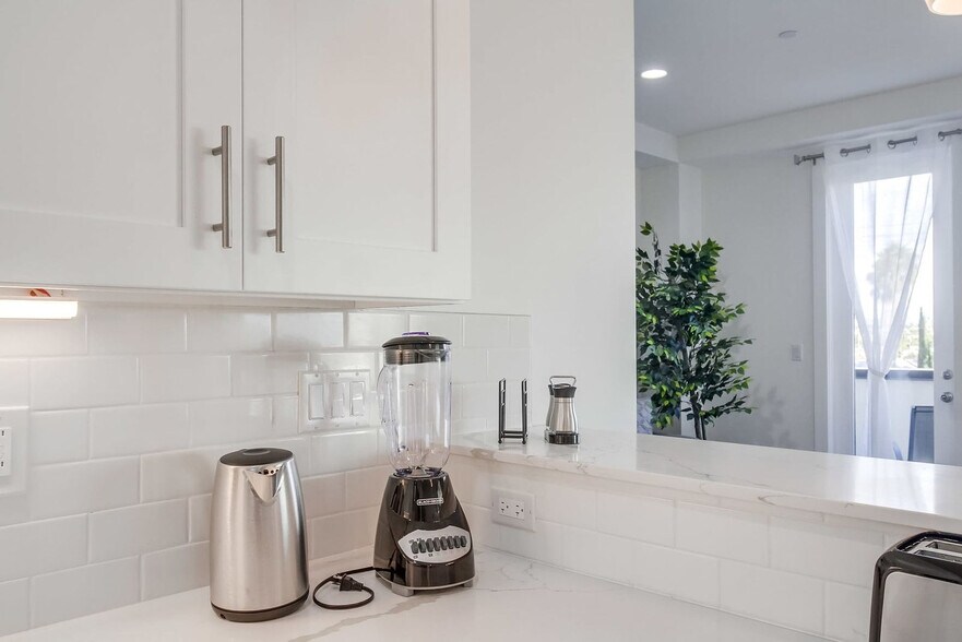 Building Photo - 4505 Park Blvd