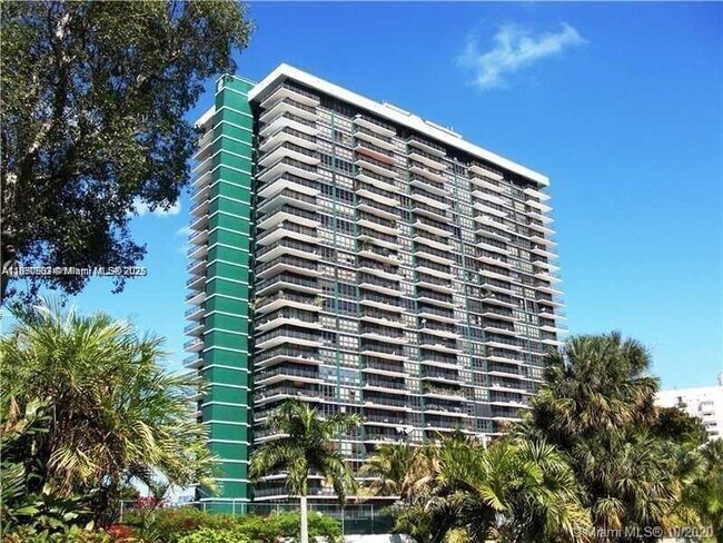 Building Photo - 780 NE 69th St
