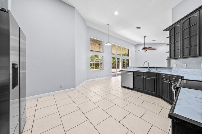 Building Photo - 16105 Temple Blvd