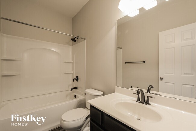 Building Photo - 2357 Banon Dr
