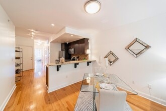 Building Photo - 139 Morris St