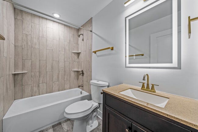 Building Photo - 1416 8th St