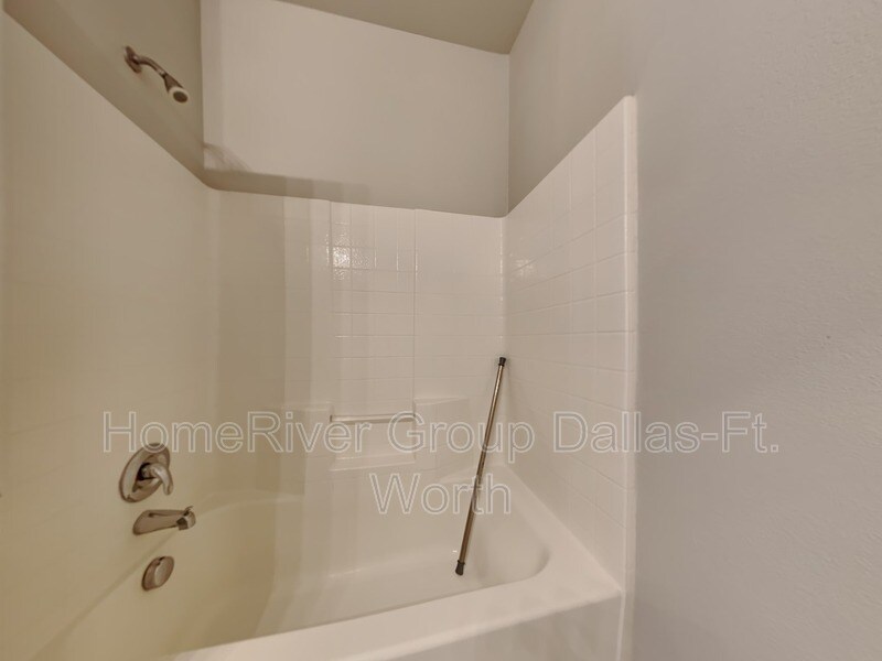 Building Photo - 4005 Martinsburg Dr