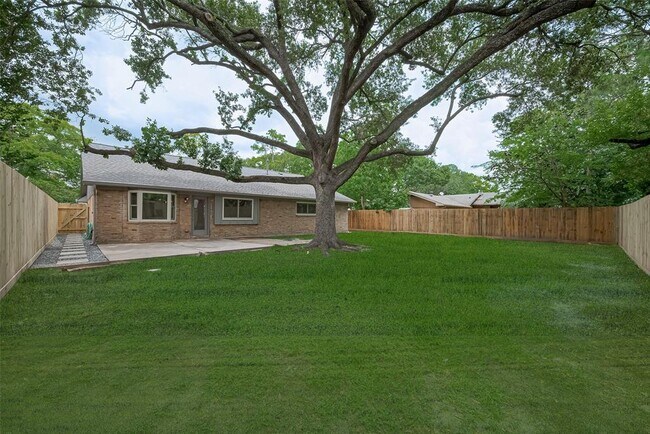 Building Photo - 12319 Attlee Dr