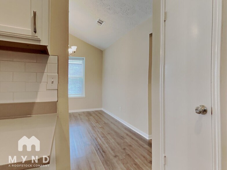 Building Photo - 5407 Cross Valley Dr