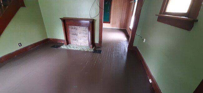 Building Photo - 73 E Blake Ave