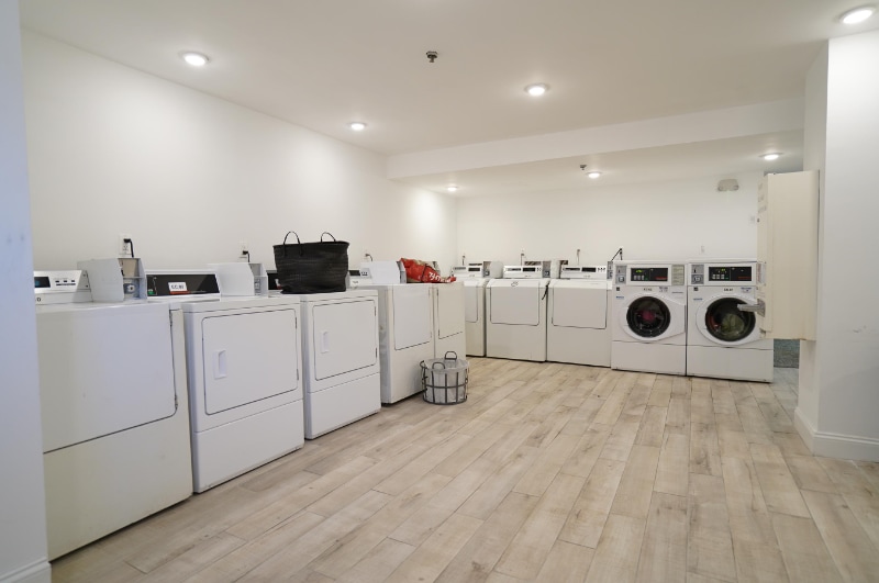 Building Photo - 42 Strathmore Rd