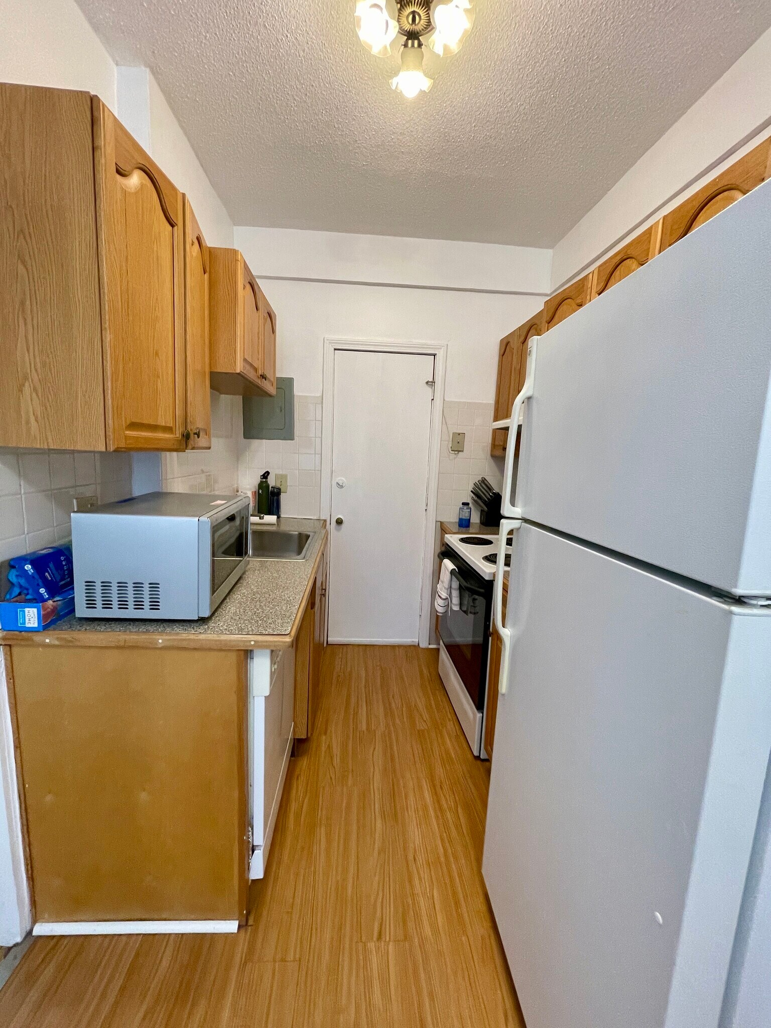 Building Photo - 141 Englewood Ave