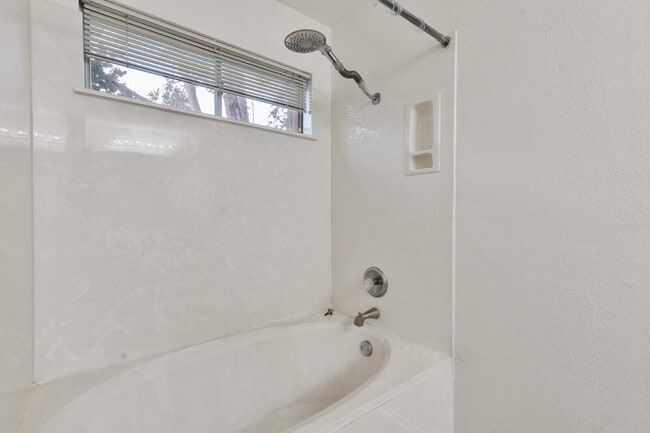 Building Photo - Move In Special- $250 off 1st Full Months ...