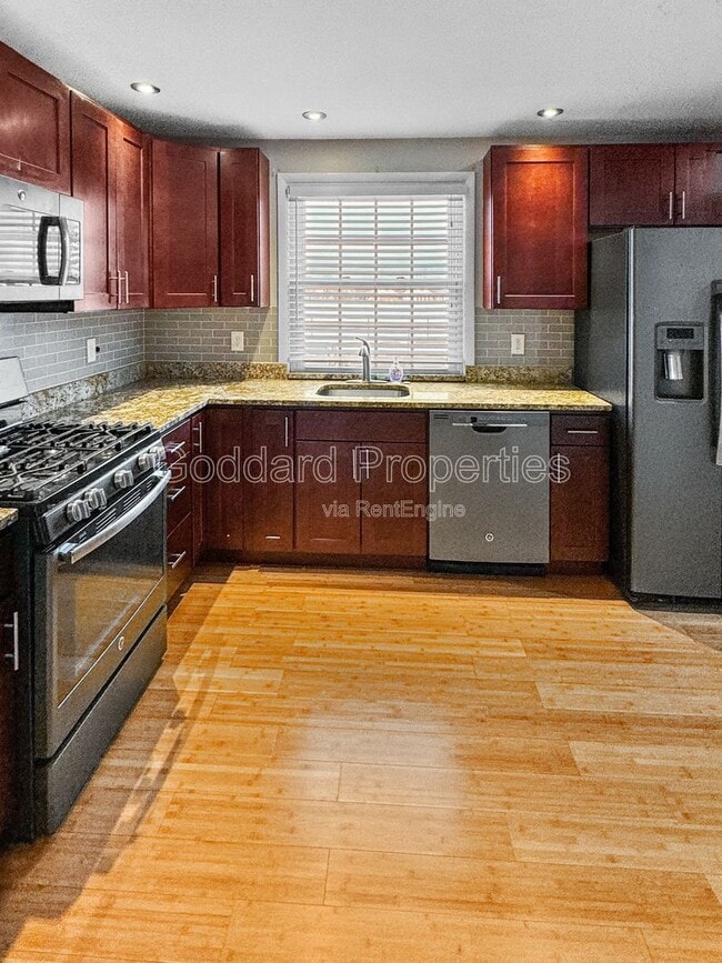 Building Photo - 412 Ripplewood Rd