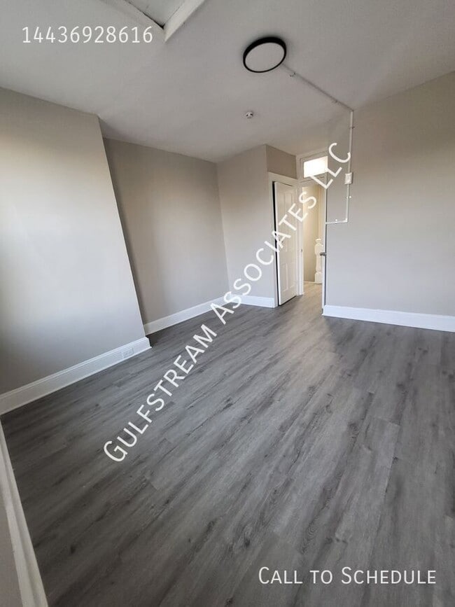 Building Photo - 1723 Darley Ave