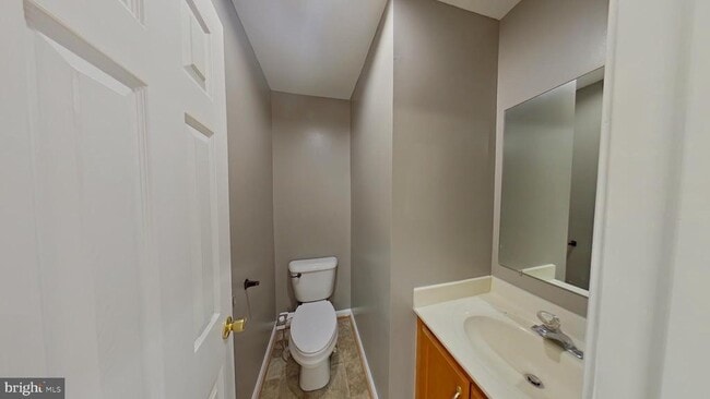 Building Photo - 11 Morningstar Dr