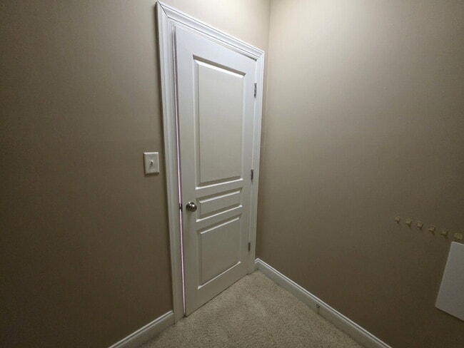 Building Photo - Spacious 4-Bedroom Home for Rent in Kings ...