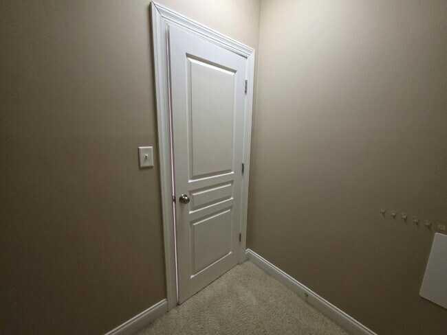 Building Photo - Spacious 4-Bedroom Home for Rent in Kings Grant Fayetteville – 15 Minutes from Fort Bragg