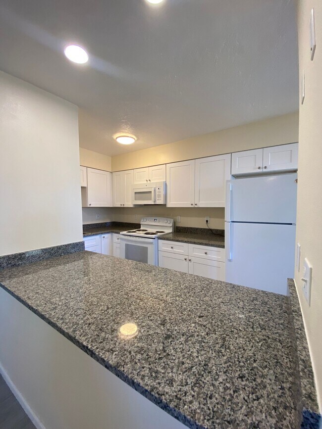 Floorplan - CRESTWOOD APARTMENTS