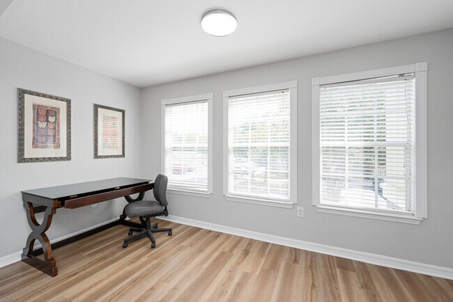 Work area - 3591 Kernan Blvd S