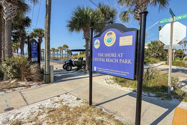 Building Photo - 4496 Luke Ave