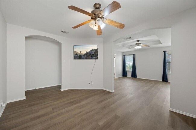 Building Photo - 108 David Dr