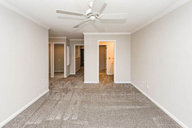 Building Photo - 11 Poets Corner