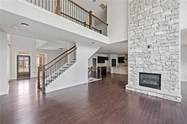Building Photo - 4180 Woodwind Dr