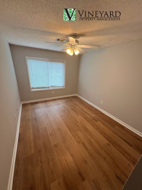 Building Photo - 6085 Sand Wedge Cir