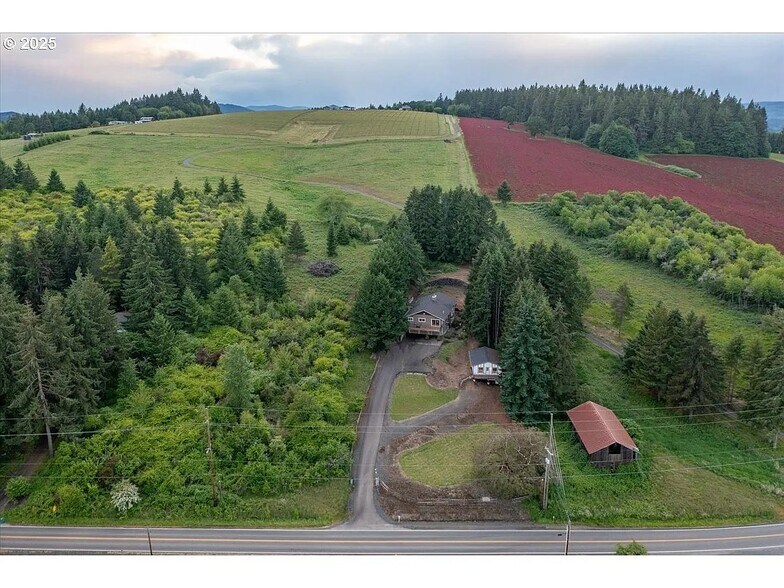 Building Photo - 9595 SW Old Highway 47