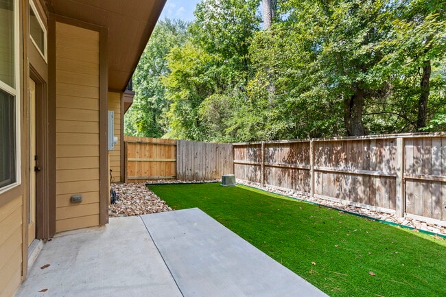 Greenbelt on backyard - 14 Cheswood Manor Dr