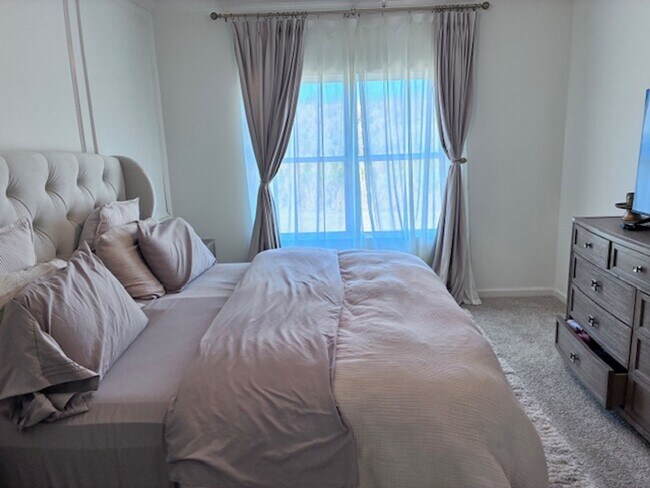 Building Photo - 224 Park Crest Run