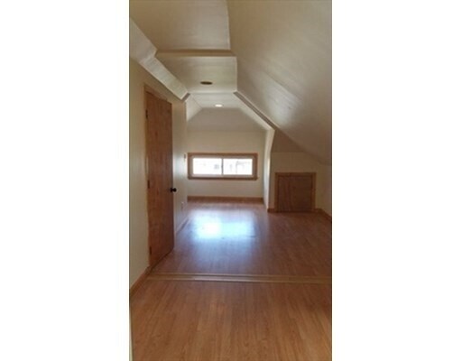 Building Photo - 69 Scammell St