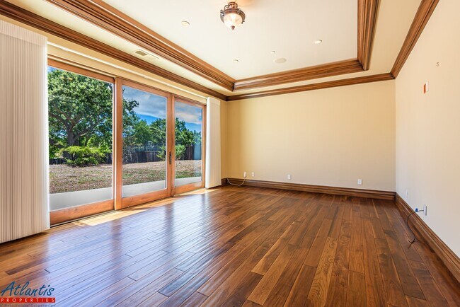 Building Photo - Executive Estate in the Heart of Silicon Valley