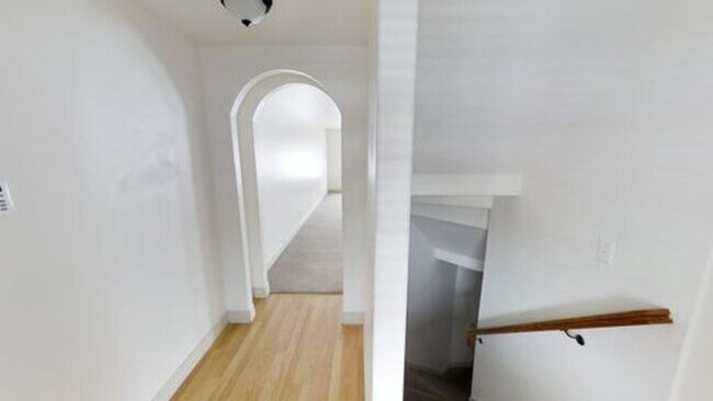 Building Photo - A PERFECT TOWNHOME IN EAGLE MOUNTAIN