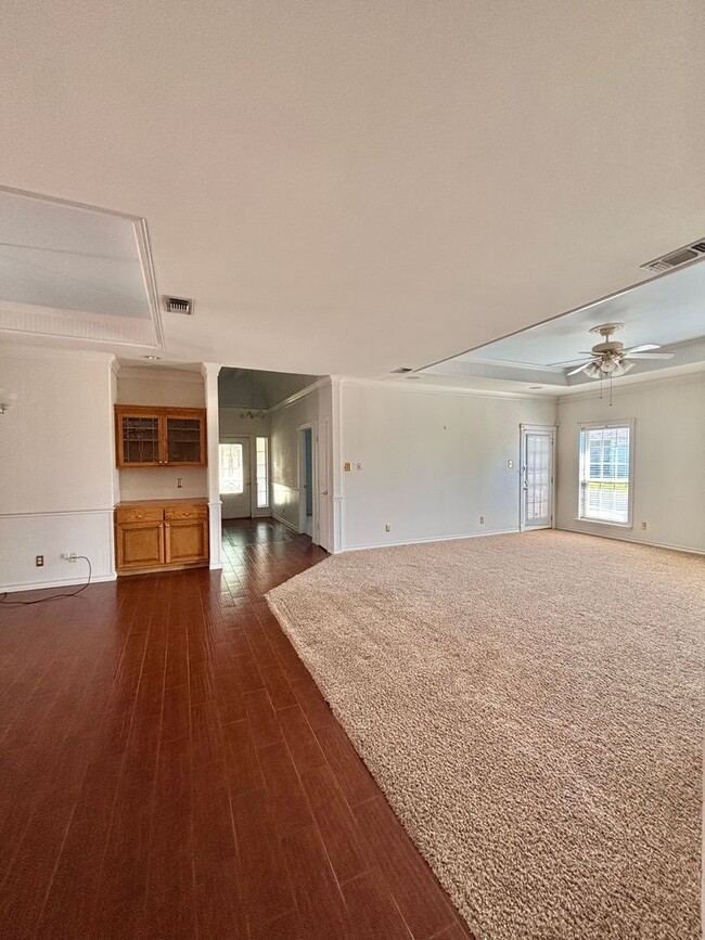 Building Photo - NOW AVAILABLE - Beautiful Patio Home in Southridge!!