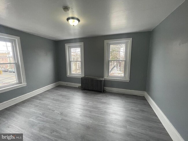 Building Photo - 1901 Broadway