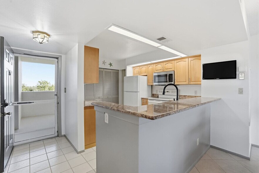 Building Photo - 300 Stevens Landing Dr