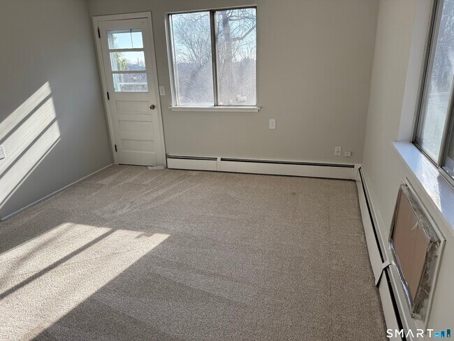 Building Photo - 7 McAllister Ave