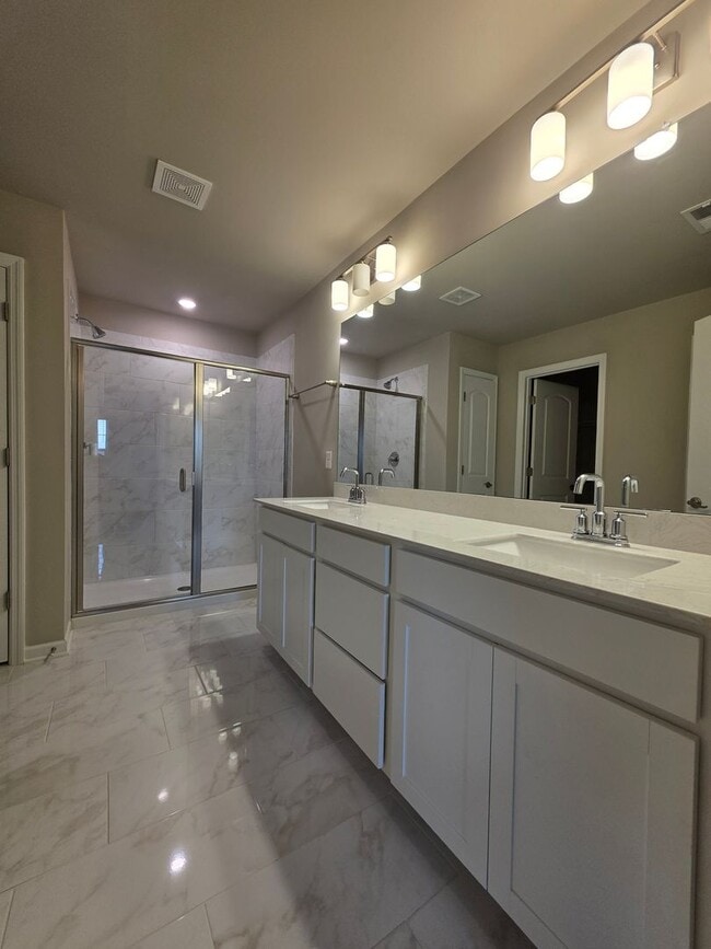 Building Photo - Move-In Ready Immaculate Townhome for Lease – Zoned for ALL Mt. Juliet Schools K–12