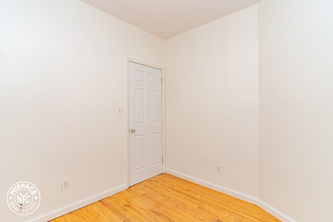 Building Photo - 275 Classon Ave
