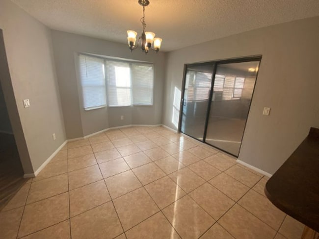 Building Photo - 3 Bedroom 2 Bath home in New Smyrna Beach for RENT!