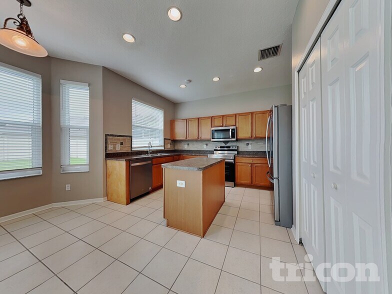 Building Photo - 18840 Narimore Dr