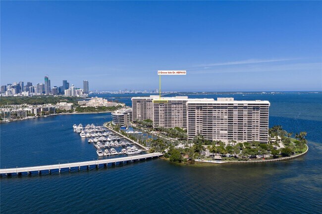 Building Photo - 2 Grove Isle Dr