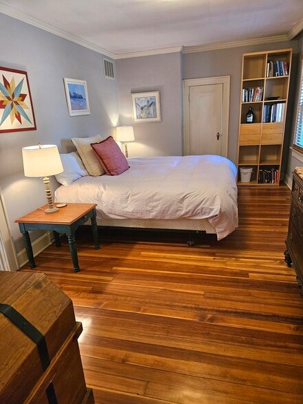 Upstairs bedroom 1 - 814 S Henderson St