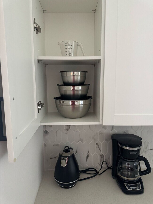 Building Photo - 1223 E Plant St