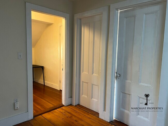 Building Photo - 95 Upland Rd