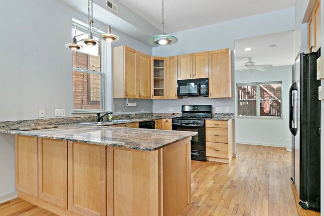 Building Photo - 2151 W Race Ave