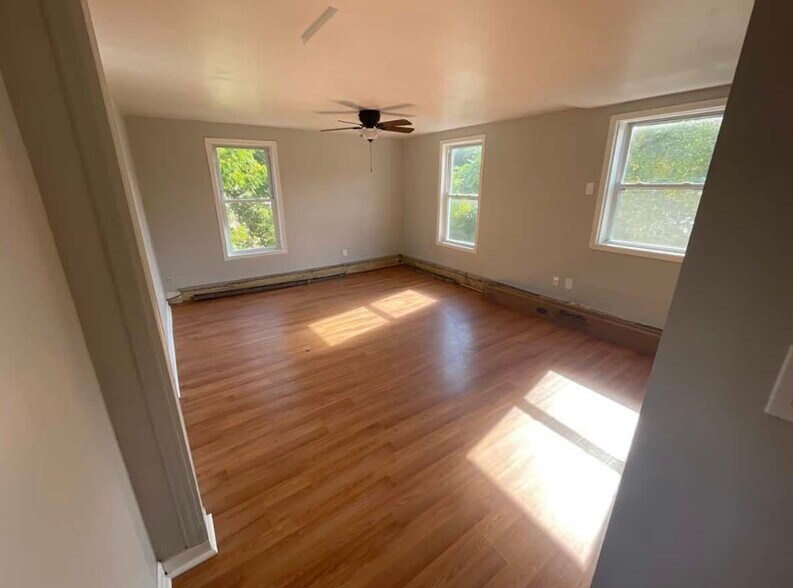 Building Photo - 1 Millers Falls Rd