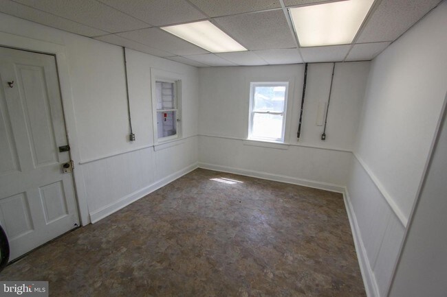Building Photo - 315 W Martin St