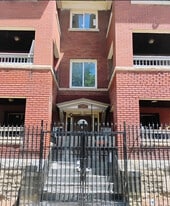 Building Photo - 210-212 W 39th St