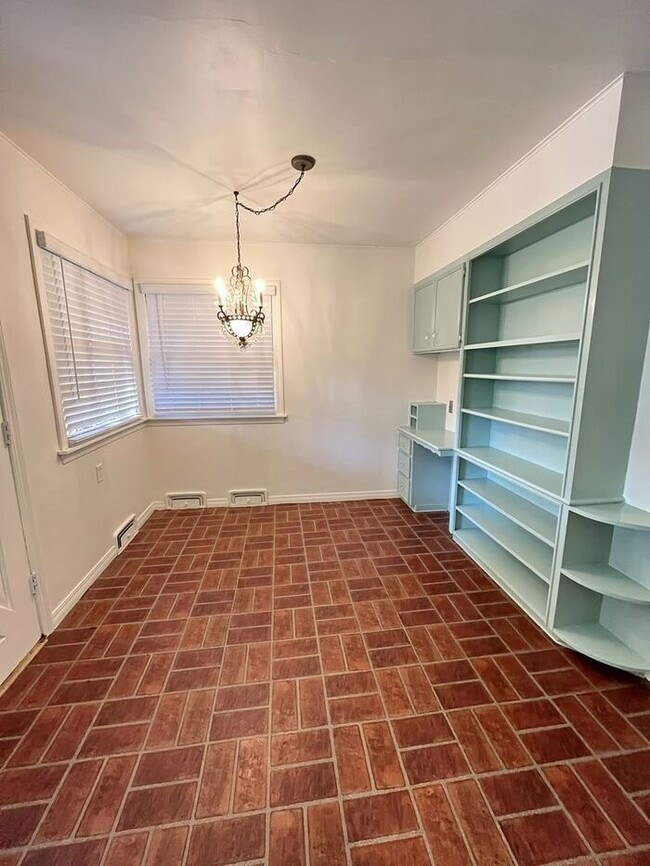 Building Photo - 2 Bed 1.5 Bath 1 Car Garage in the GRADY MUSGRAVE LAKESIDE Addition