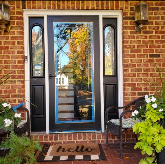 Building Photo - 233 Jackson Ave