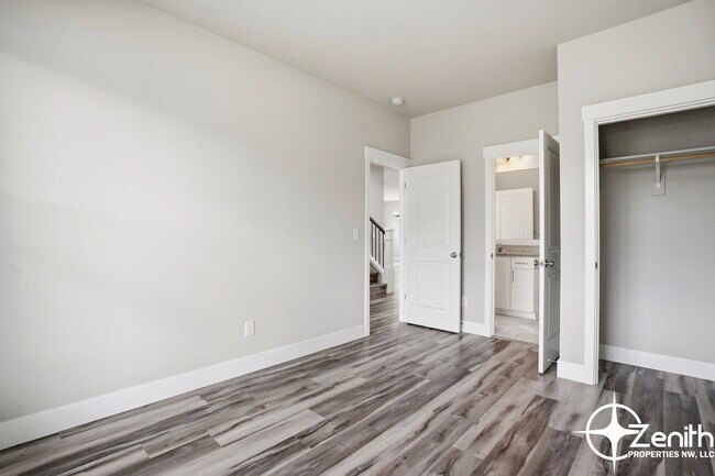 Building Photo - 8524 N 1st St